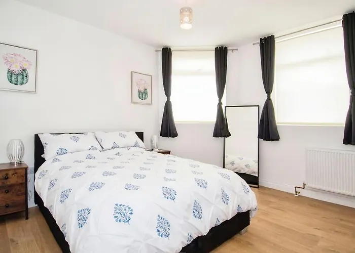 Open Plan 1 Bed Flat For Professional All Bills Included